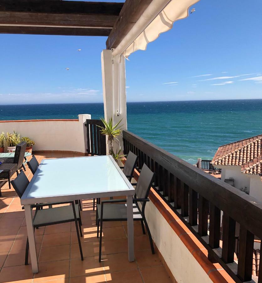Beachfront Penthouse Apartment With Large Terrace And Breathtaking Sea Views Close To Marbella Spain Sitio de Calahonda Esterno foto